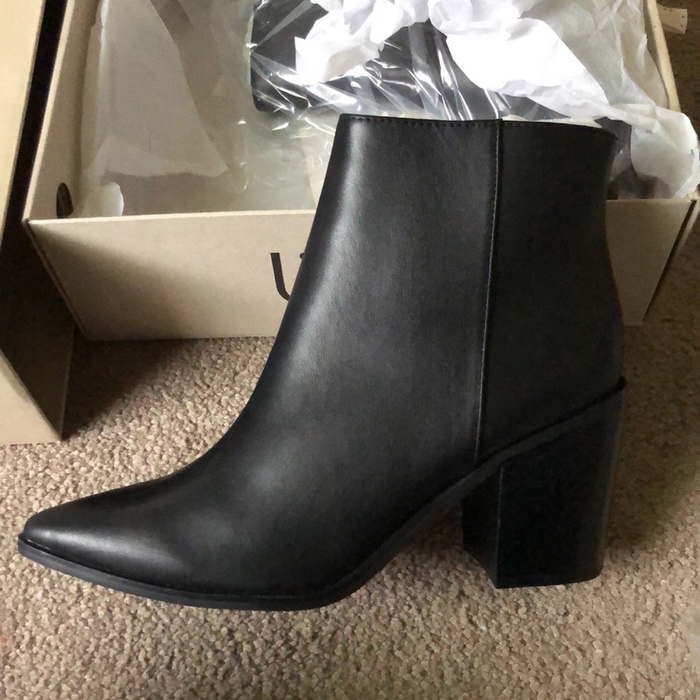 Black boots - brand new